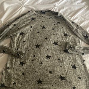 Star sweater color gray size small